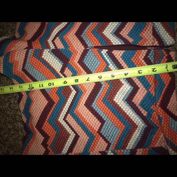 Vintage Free People textured orange and blue zigzag shorts. Size 12 - Picture 8 of 8